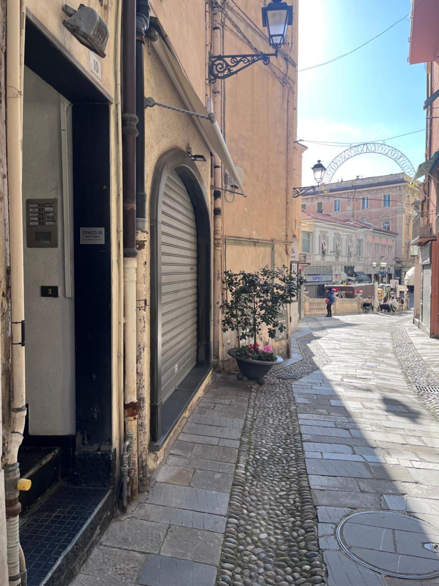 Civico 10 Apartment Sanremo Exterior foto